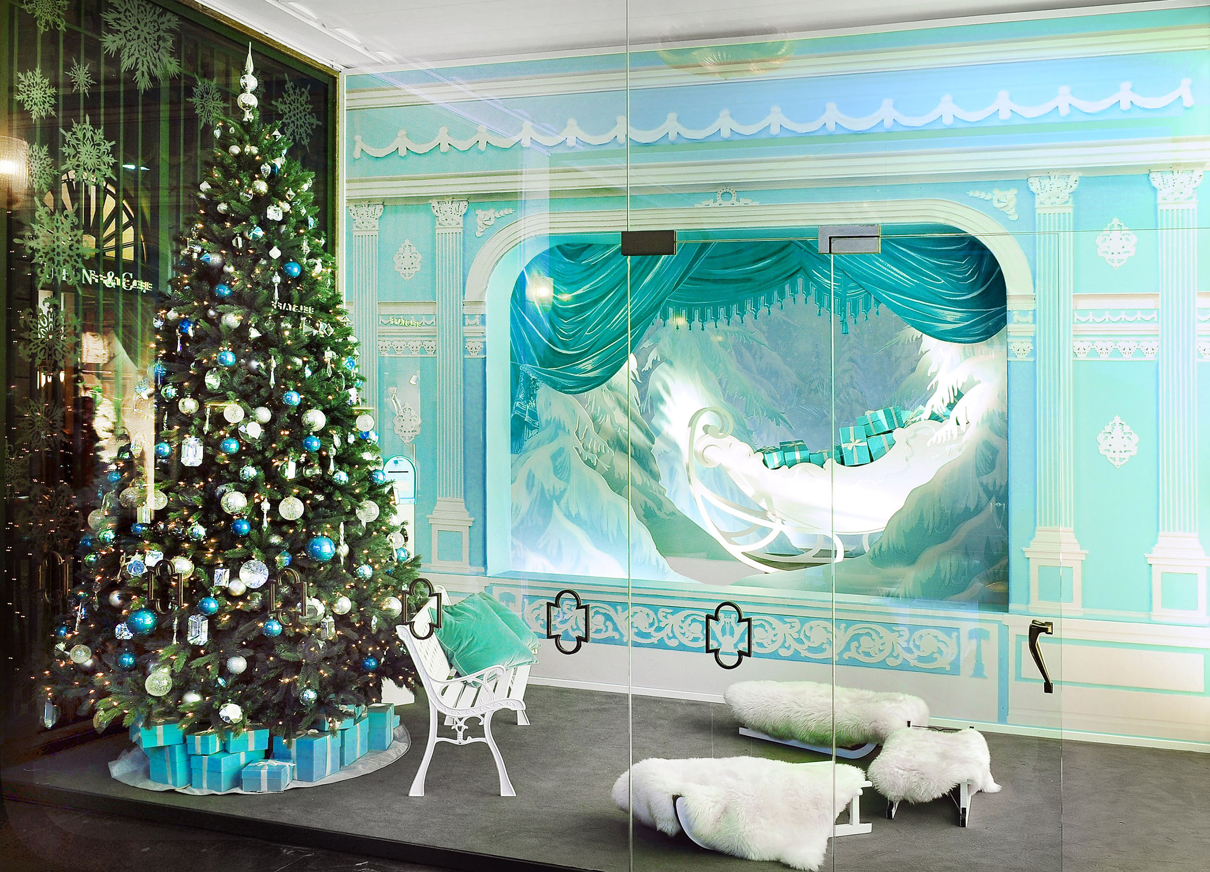 Tiffany &amp; Co. Natale 2015 Milano: la &#8220;Dimora incantata di Babbo Natale&#8221; e tante favole