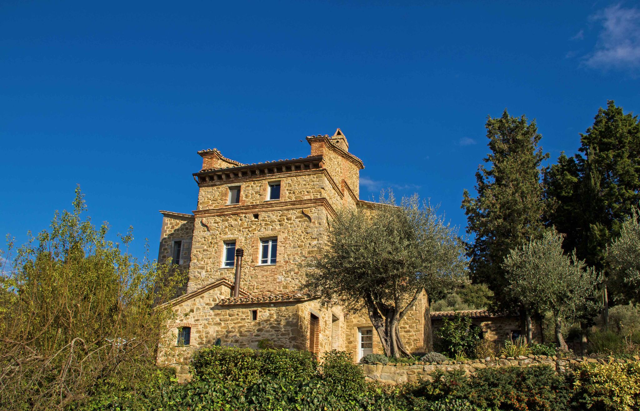 Antico e lussuoso casale sul lago Trasimeno