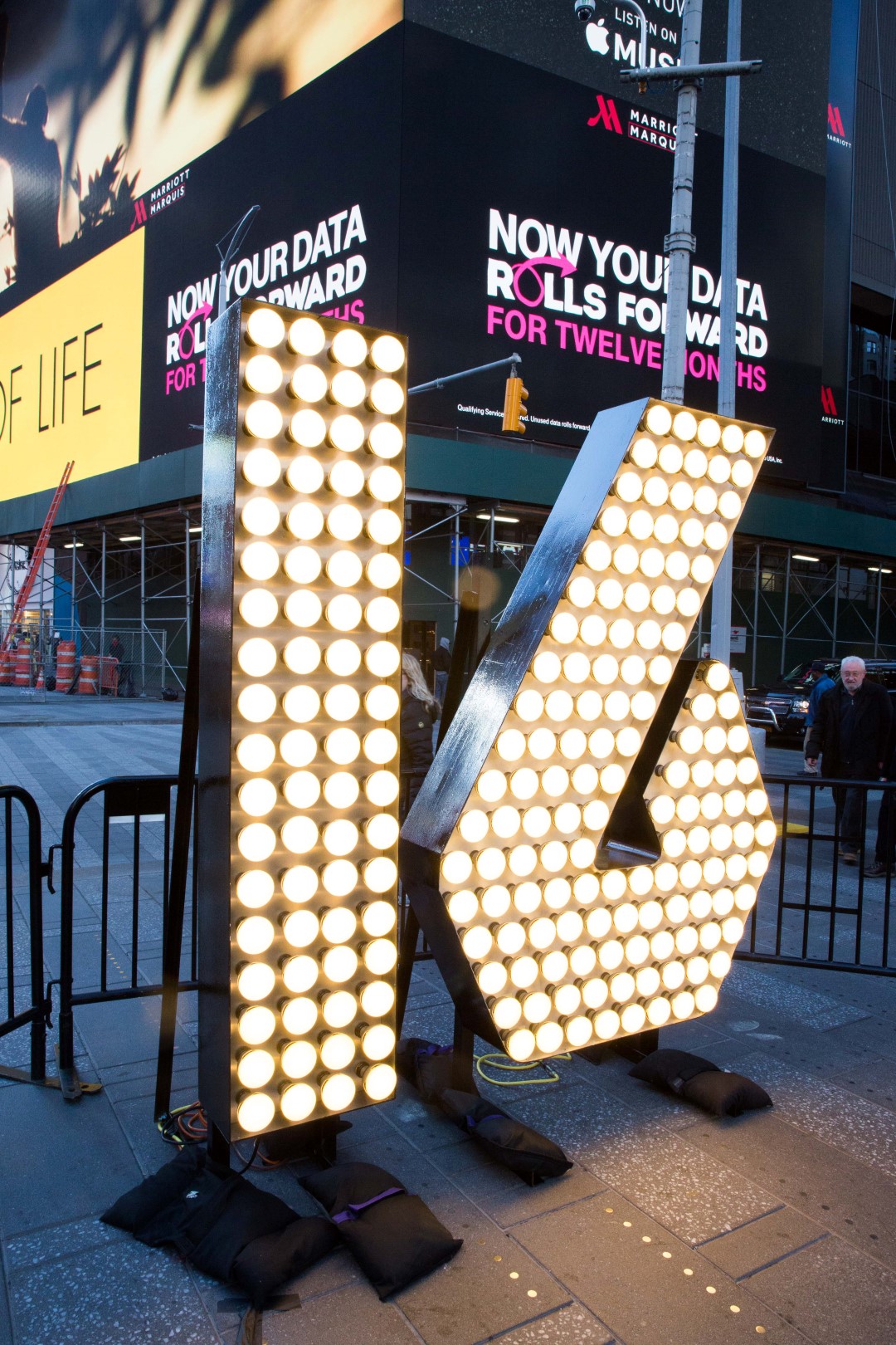 Capodanno 2016 New York Times Square: la diretta streaming con le performance di Jessie J. e Demi Lovato