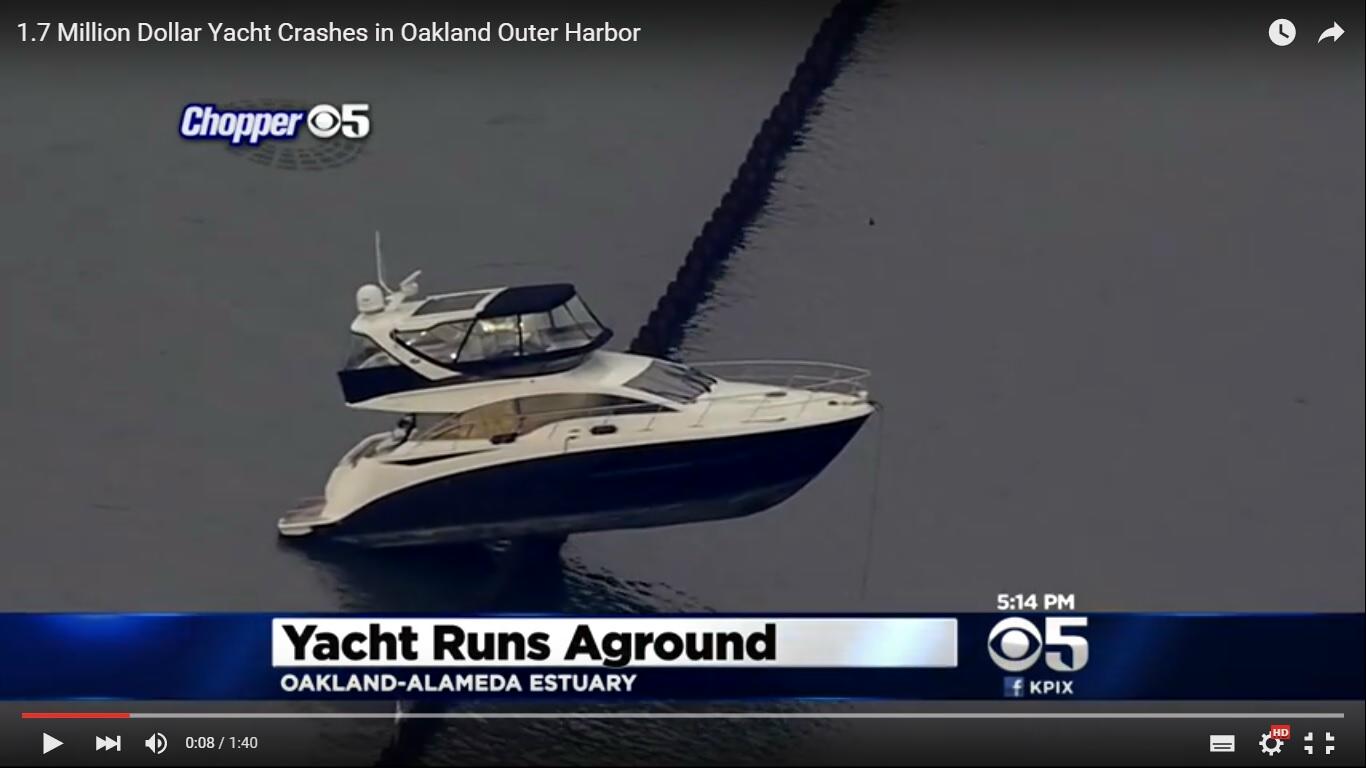 Uno yacht di lusso resta a cavallo sulle acque [Video]