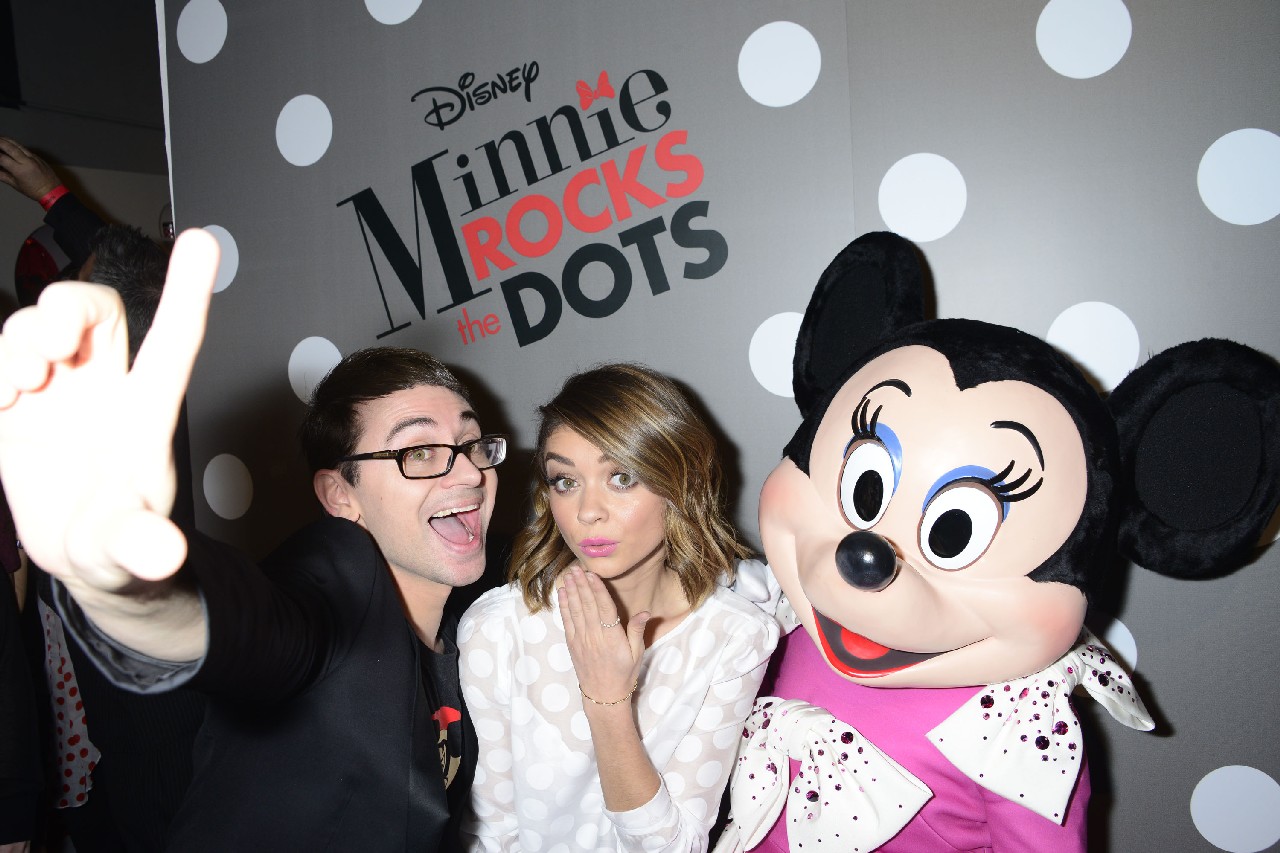 Minnie Rocks the Dots: il red carpet a Los Angeles con Sarah Hyland, video e foto