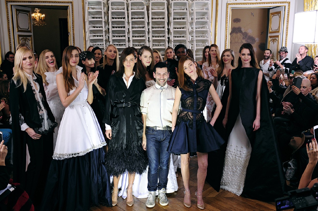 Alexis Mabille collezione Haute Couture primavera estate 2016: la bellezza senza tempo, la sfilata a Parigi