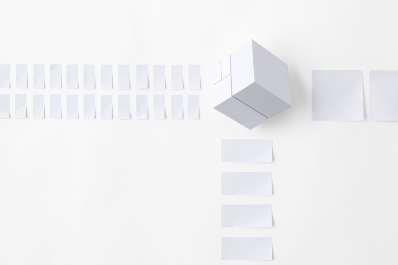 Nendo ridisegna post-it e block notes in versione rompicapo-design