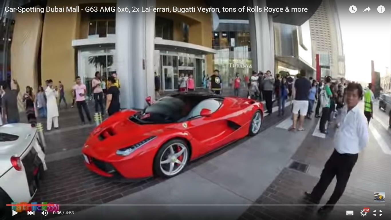 Auto sportive e di lusso mozzafiato al Dubai Mall [Video]