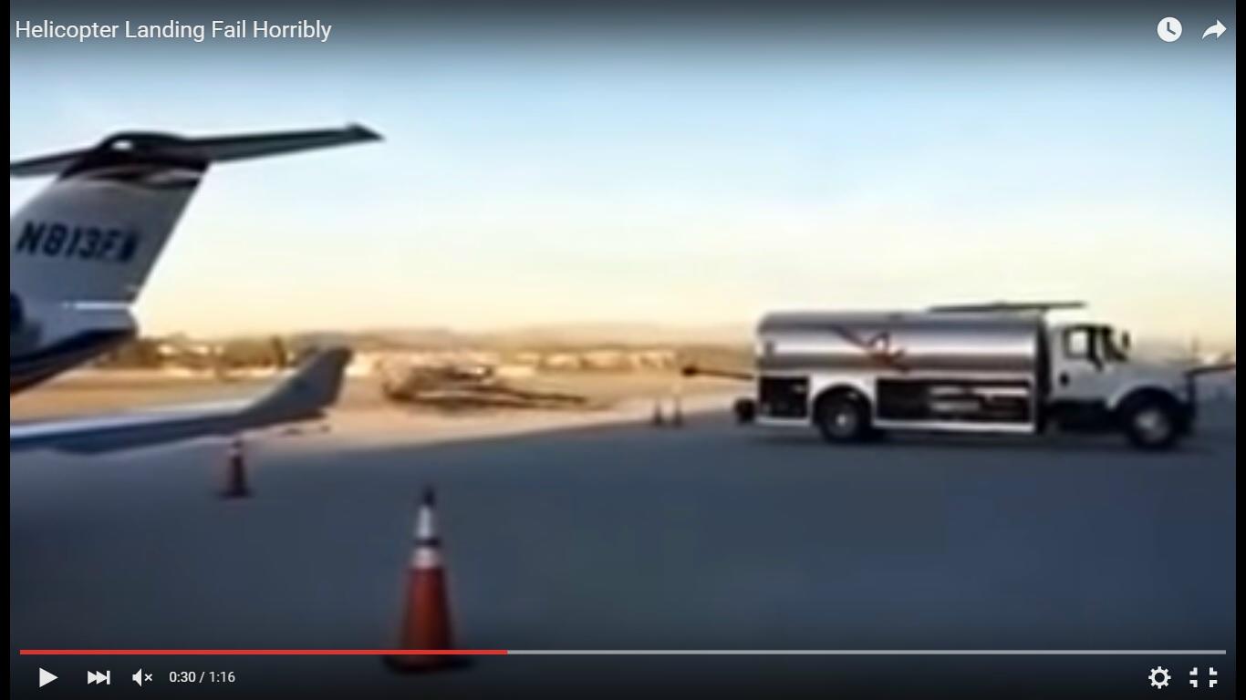 Elicottero danza sul terreno a testa in giù: incredibile e spaventoso [Video]