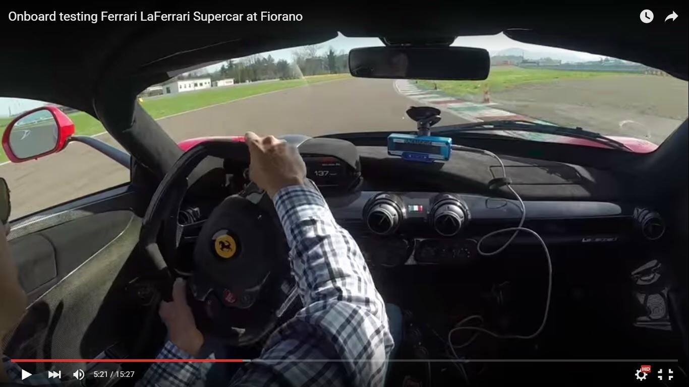 Sulla Ferrari LaFerrari a Fiorano: emozioni stellari [Video]
