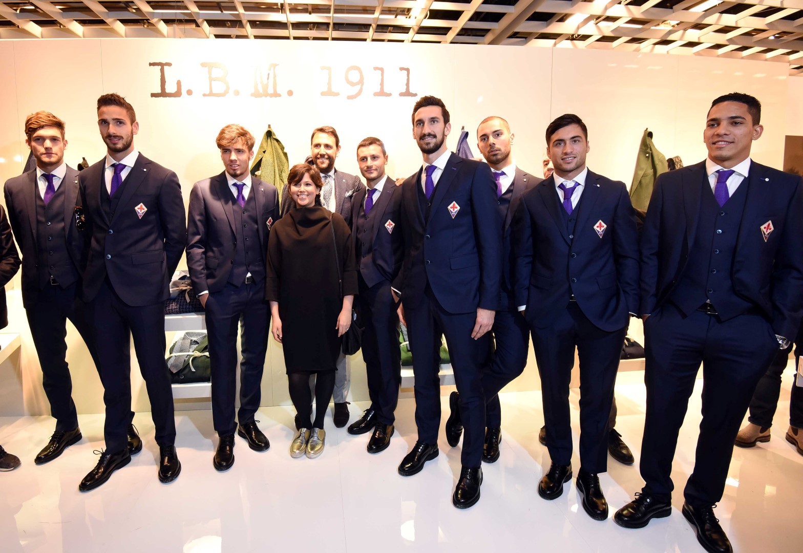 Pitti Uomo Gennaio 2016 Firenze: i calciatori della Fiorentina giocano a subbuteo da L.B.M. 1911