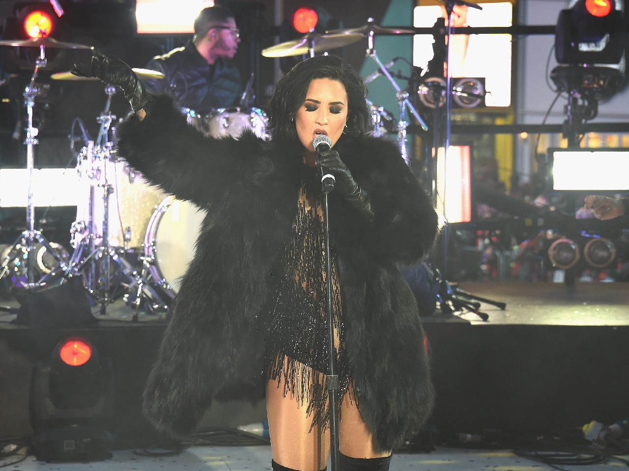 Capodanno New York Times Square 2016: video e foto con Jessie J, Carrie Underwood e Demi Lovato