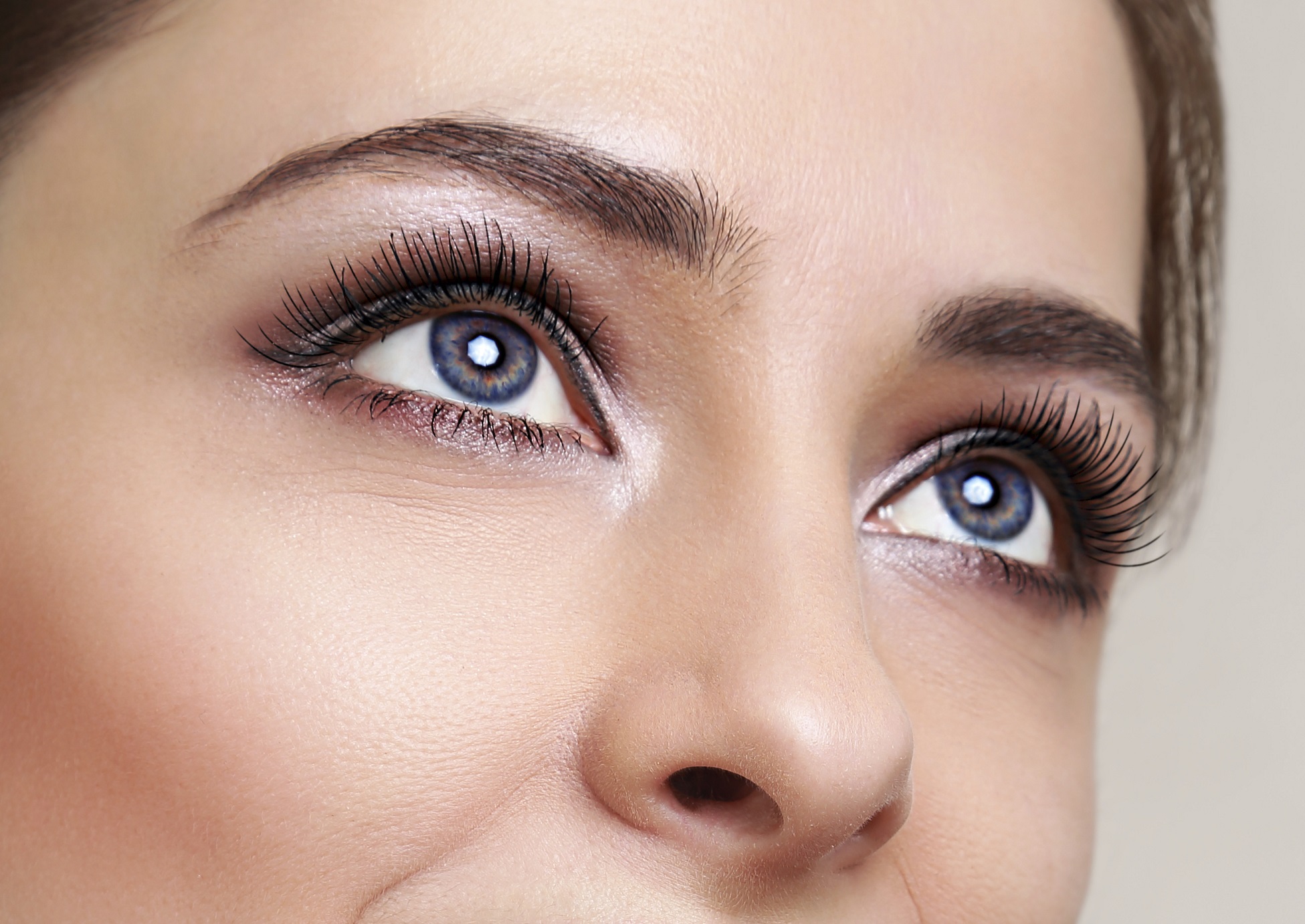 base viso illuminante