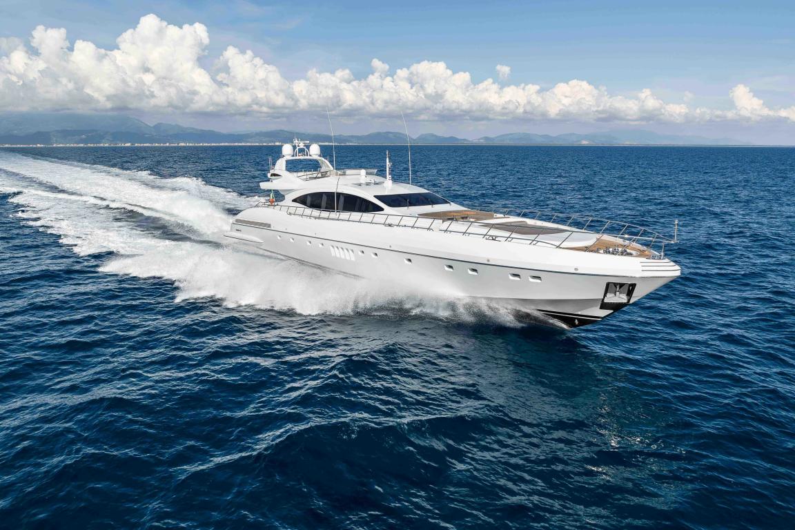 Yacht di lusso Mangusta 132: venduta la seconda unità della serie