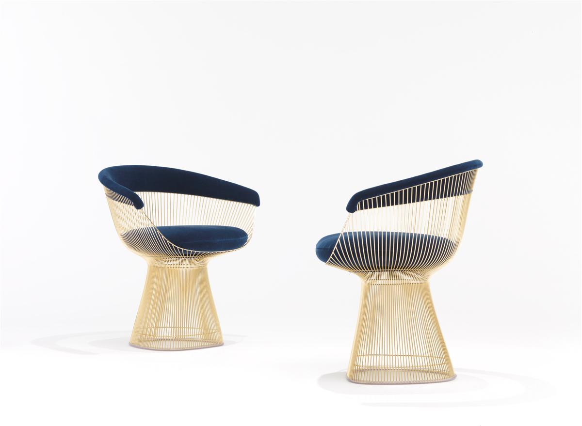 Knoll propone una riedizione oro 18 carati delle serie Platner e Bertoia