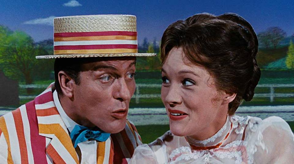 Mary Poppins torna a farci sognare col volto di Emily Blunt