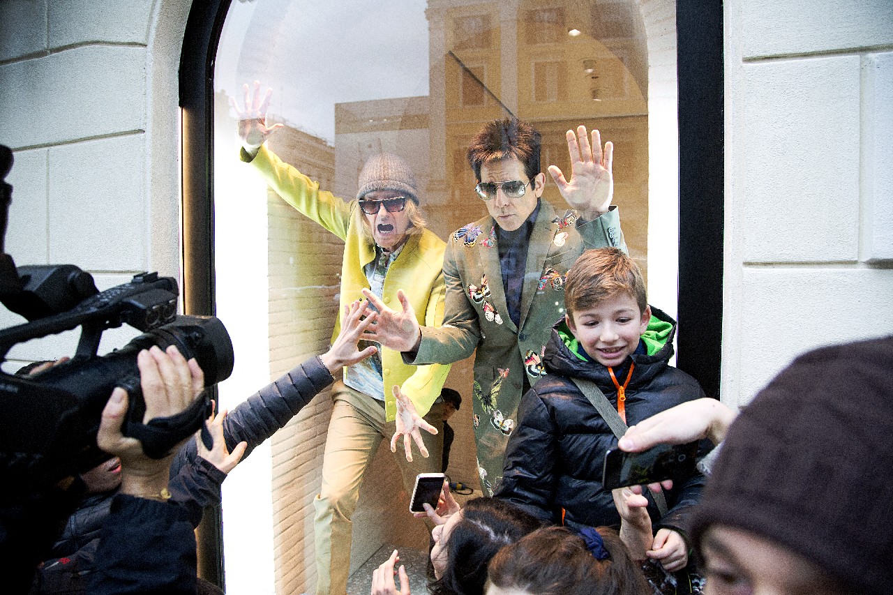 Zoolander 2 Roma: Derek Zoolander e Hansel in vetrina da Valentino, le foto