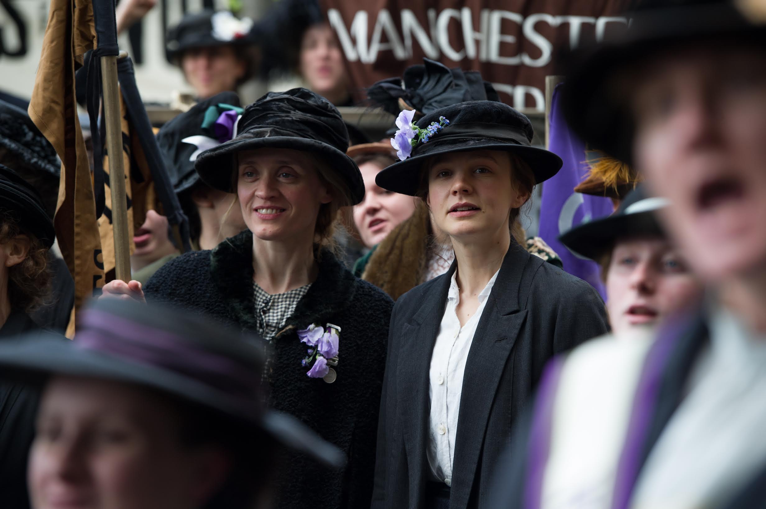 Suffragette: la social t-shirt in limited edition per il film con Meryl Streep e Helena Bonham Carter