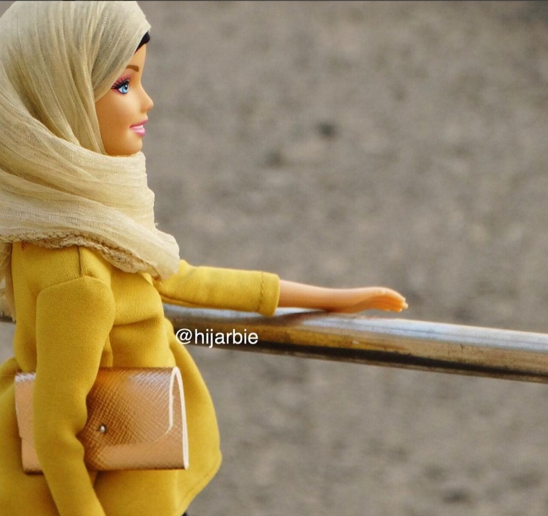 La Barbie con il velo che fa impazzire Instagram