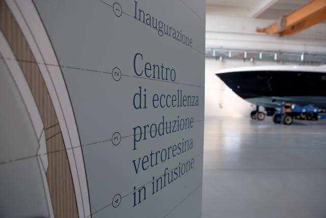 Ferretti Group inaugura il nuovo centro per la produzione diretta di vetroresina