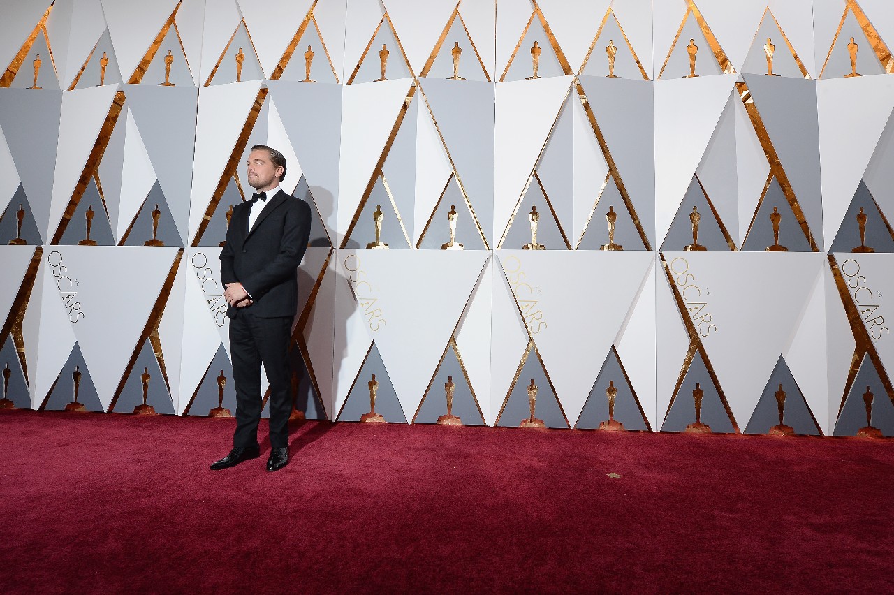 Oscar 2016: vincono Leonardo DiCaprio, Spotlight ed Ennio Morricone, il red carpet con tutti i look delle star