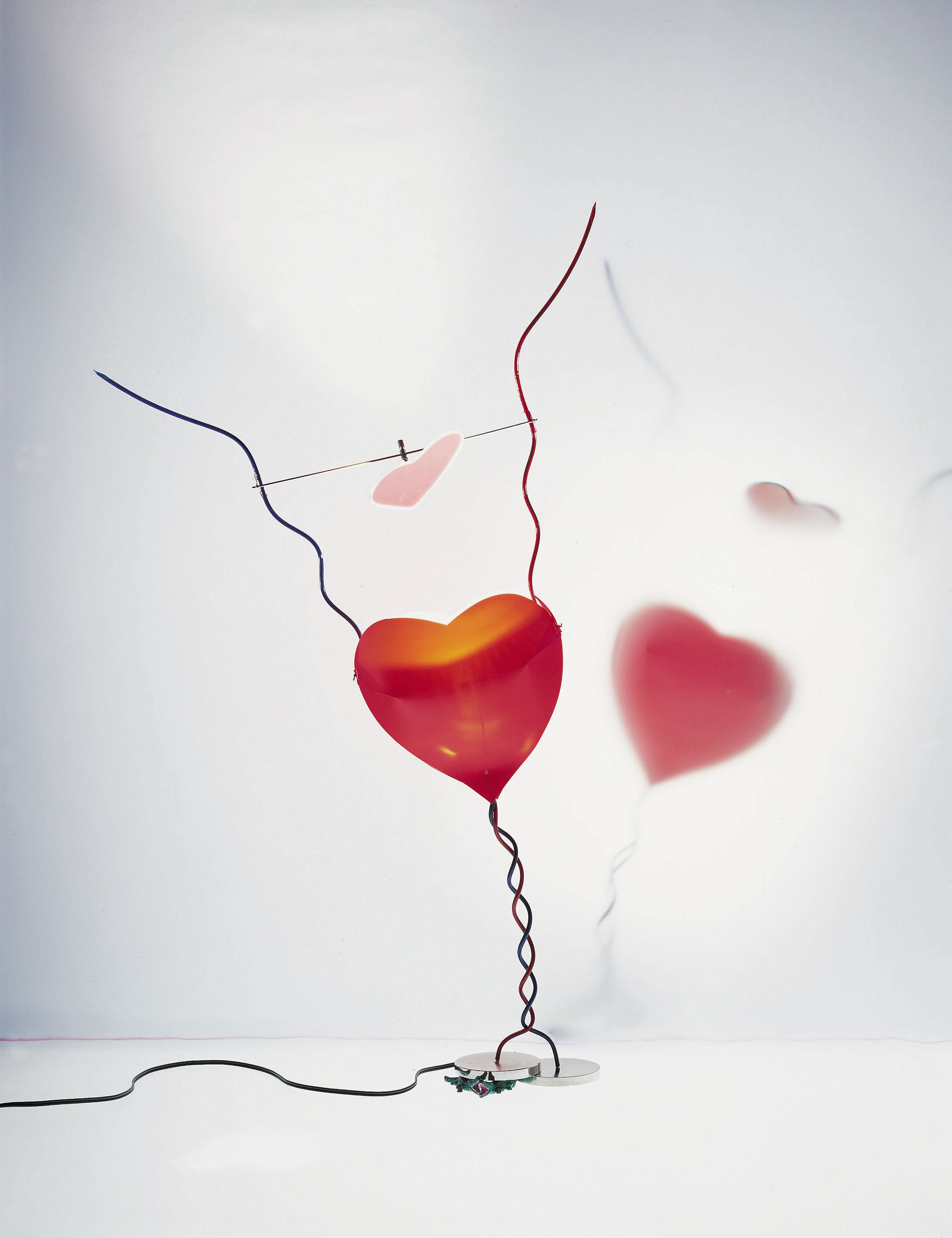 San Valentino 2016, la lampada di design a forma di cuore di Ingo Maurer