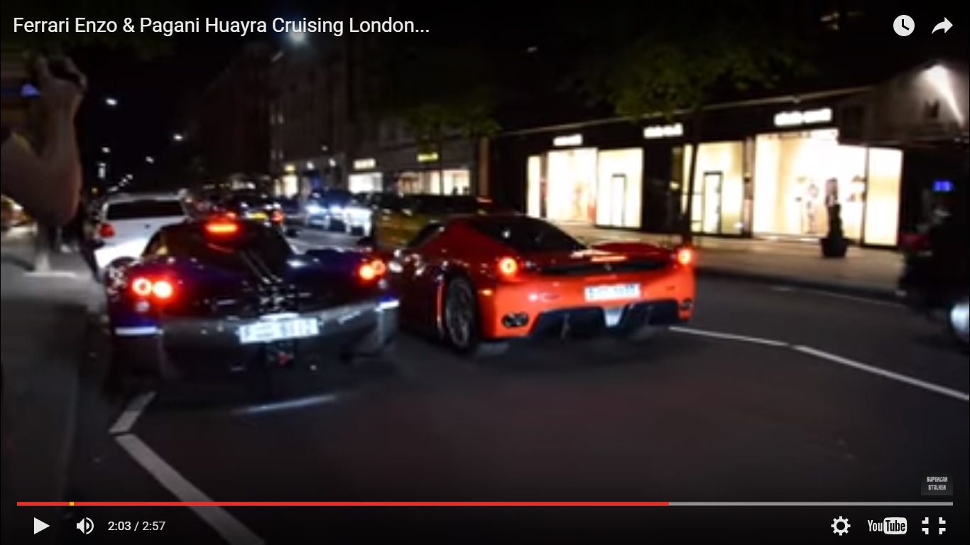 Ferrari e Pagani Huayra a spasso per le vie di Londra [Video]