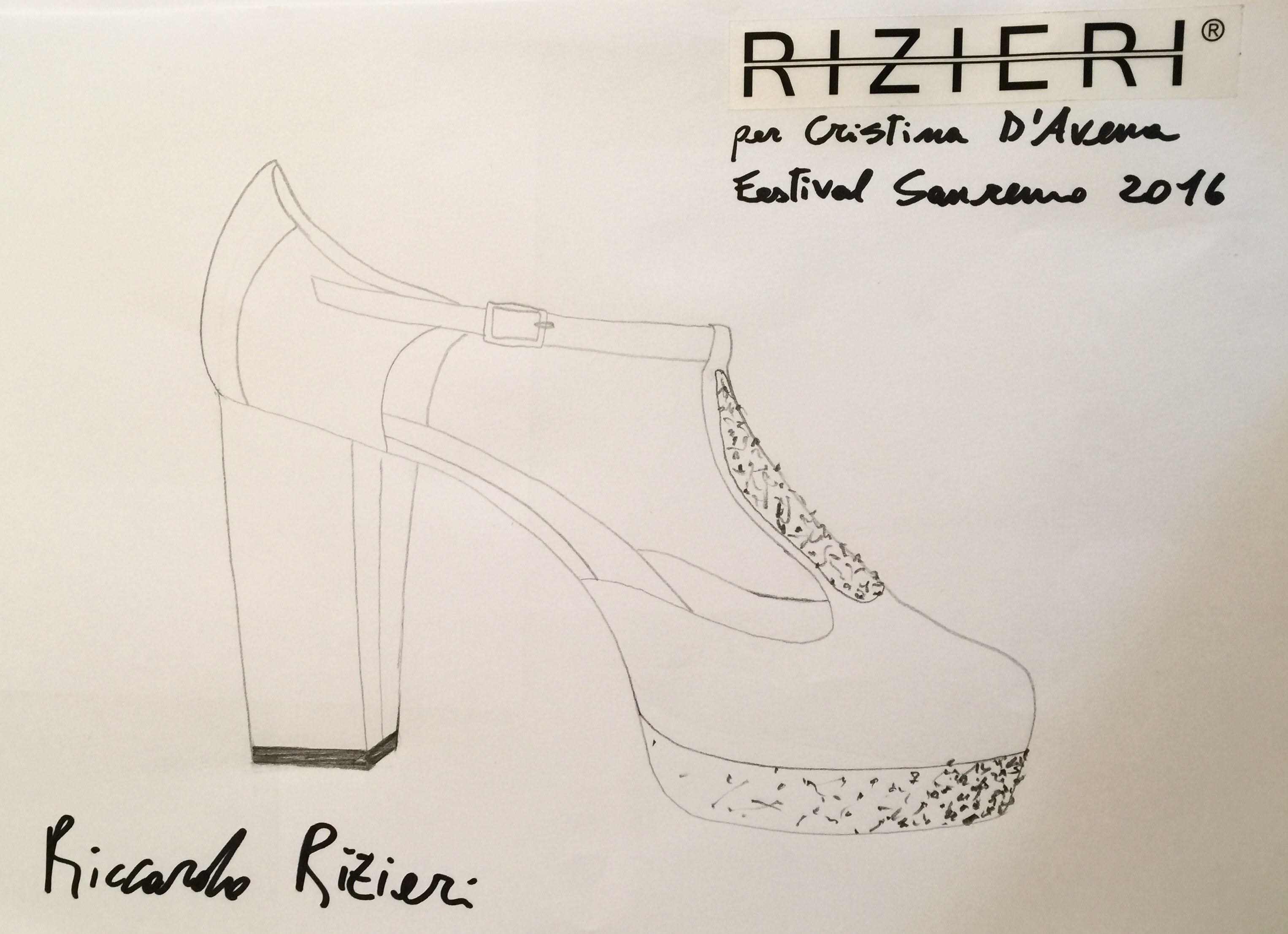 Festival di Sanremo 2016 serata finale: Cristina D&#8217;Avena indossa le creazioni di Rizieri