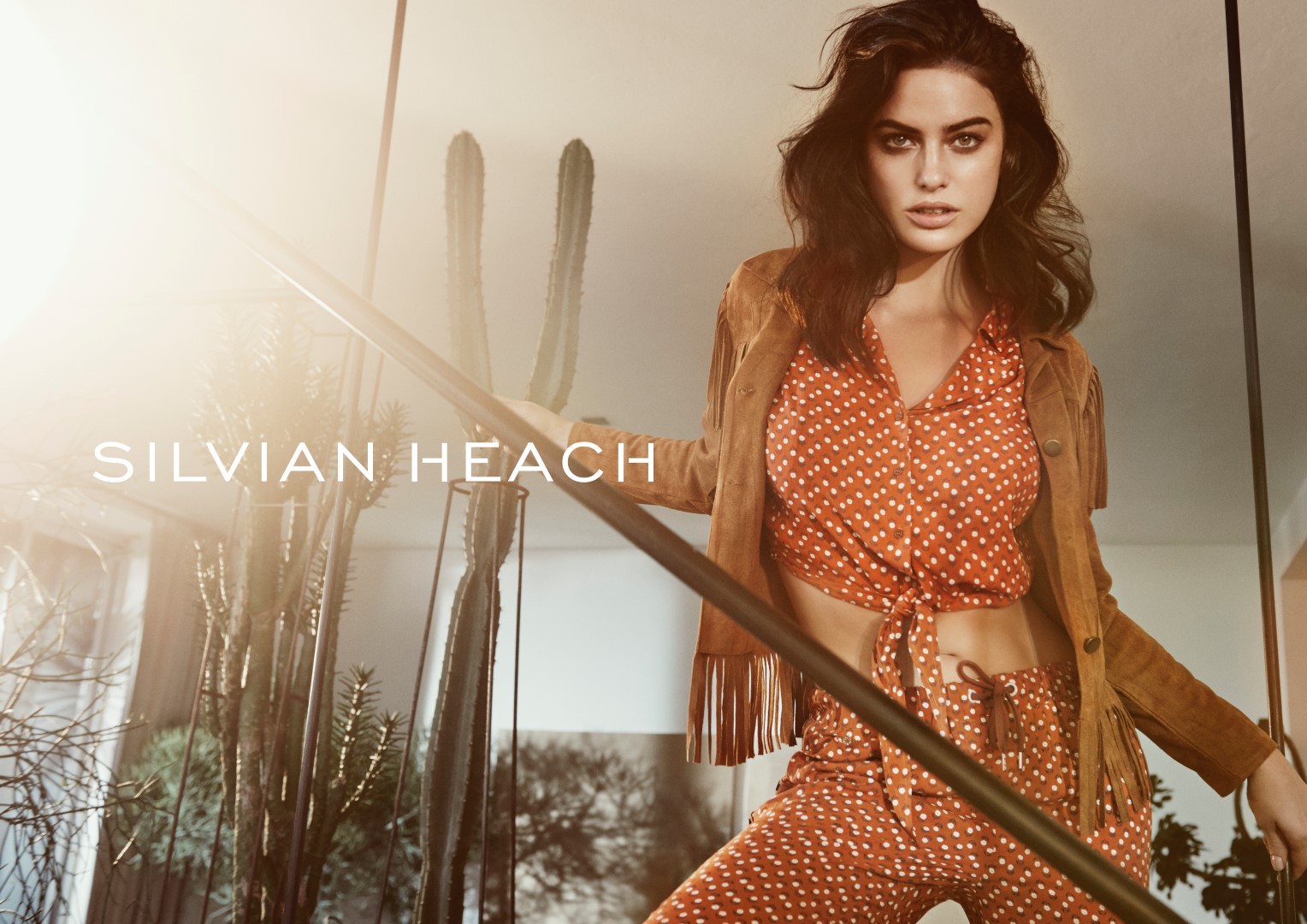 Silvian Heach campagna pubblicitaria primavera estate 2016: lo stile glamour e femminile