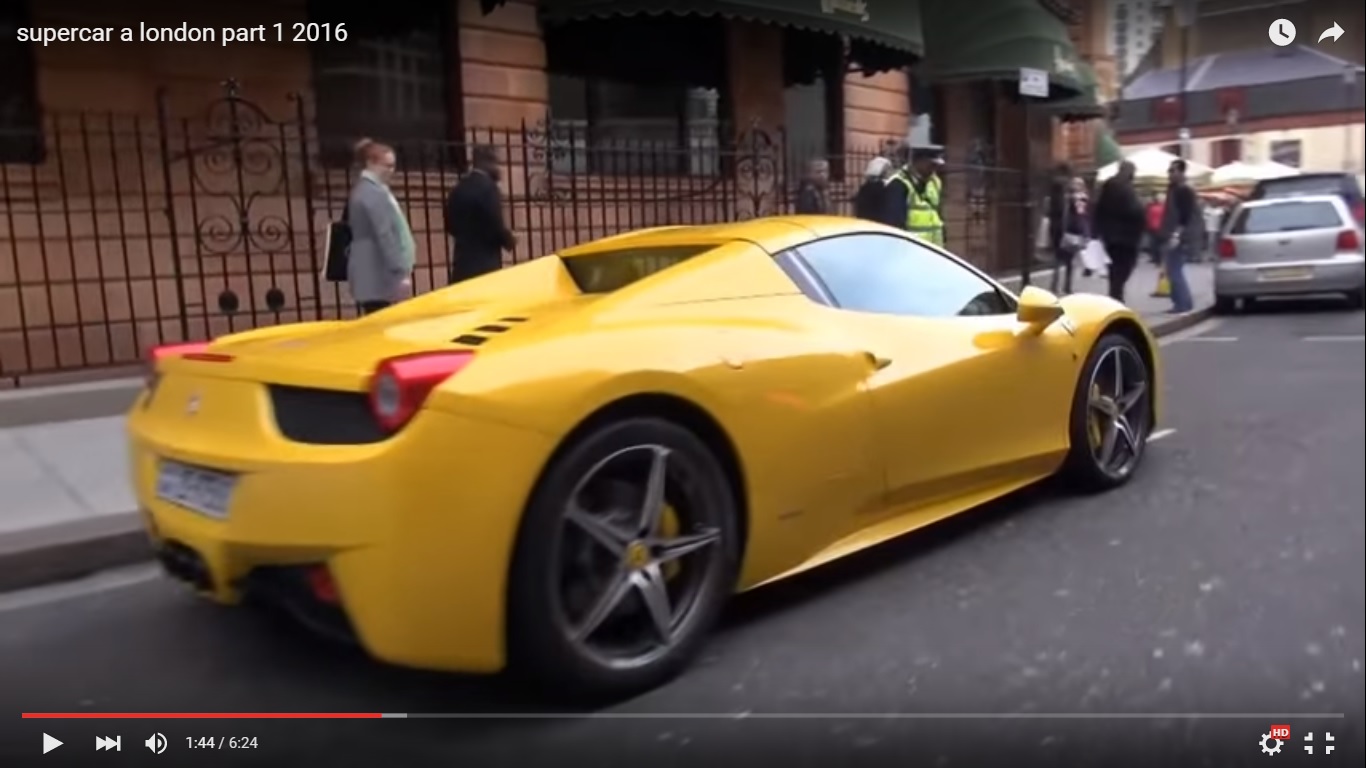 Londra si illumina di auto sportive e di lusso [Video]