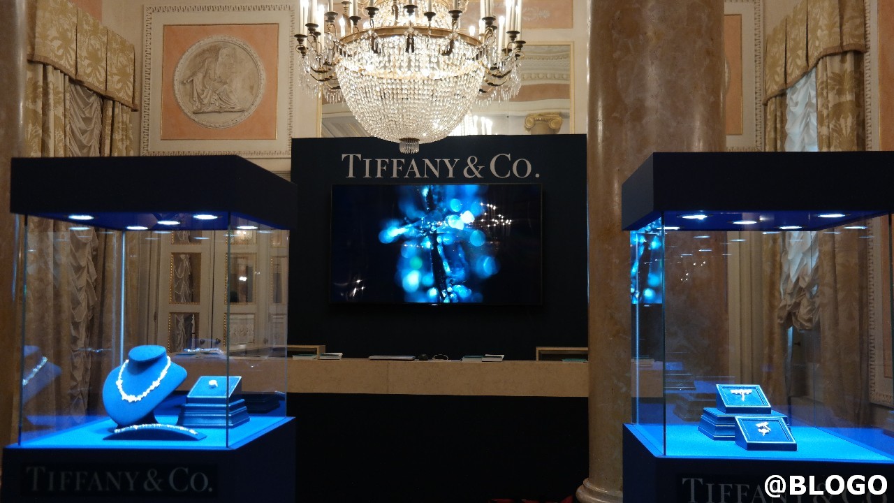 Tiffany &amp; Co. Venezia: aperta la nuova boutique, l&#8217;esposizione di farfalle a La Fenice e il party