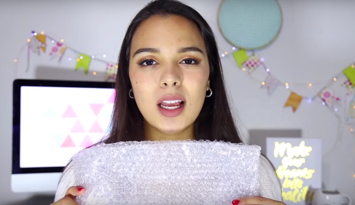 Bubble Wrap, la nuova tecnica per fare i ricci ai capelli