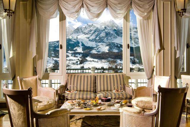 L’hotel Cristallo di Cortina d’Ampezzo ospita un viaggio nell’oriente cosmopolita