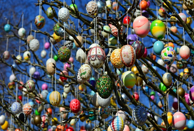 Pasqua 2016: le uova segnaposto colorate