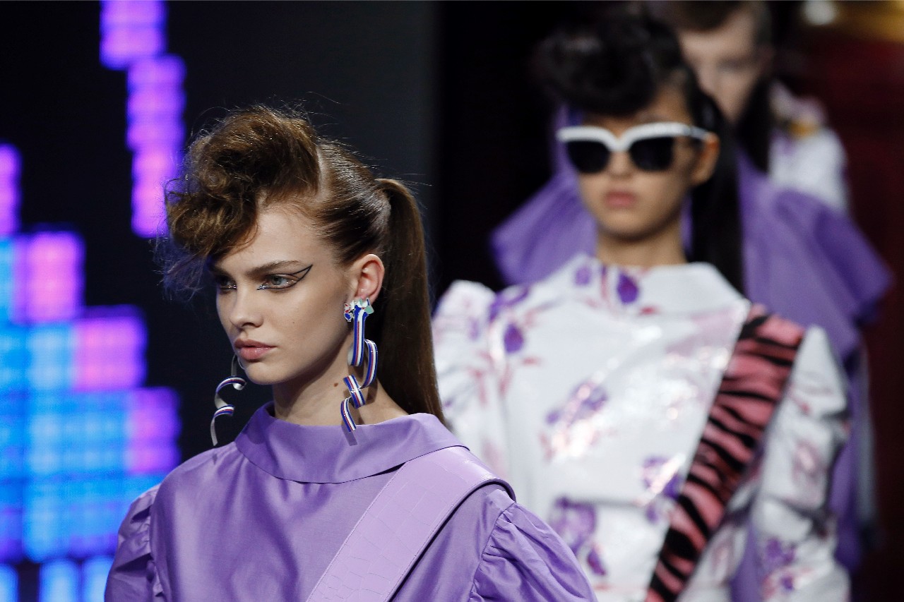 Kenzo collezione donna autunno inverno 2016 2017: il futuro irriverente, la sfilata a Parigi