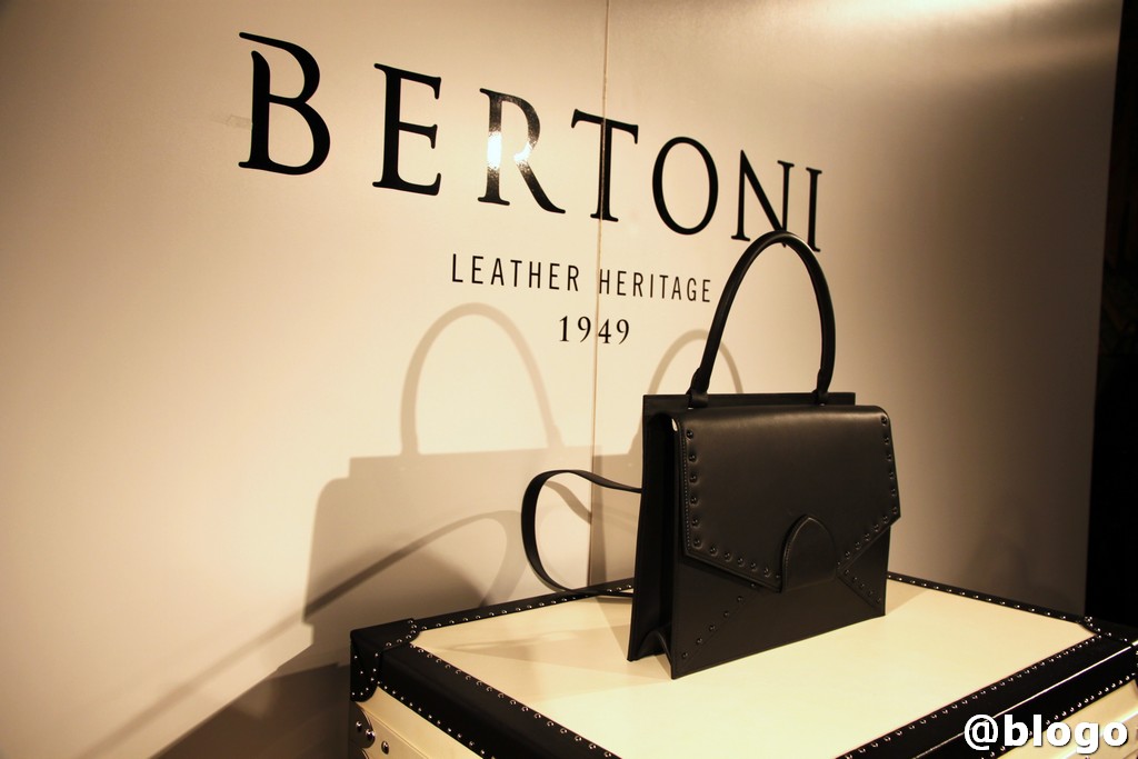 Bertoni 1949 collezione donna Autunno Inverno 2016 2017: Nomads Land, le foto