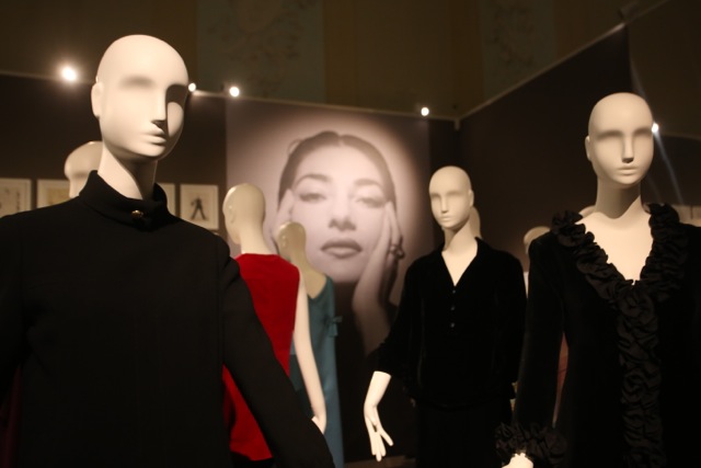 Maria Callas The Exhibition: la mostra che racconta la vita e le opere della grande artista, gli abiti e i costumi di scena
