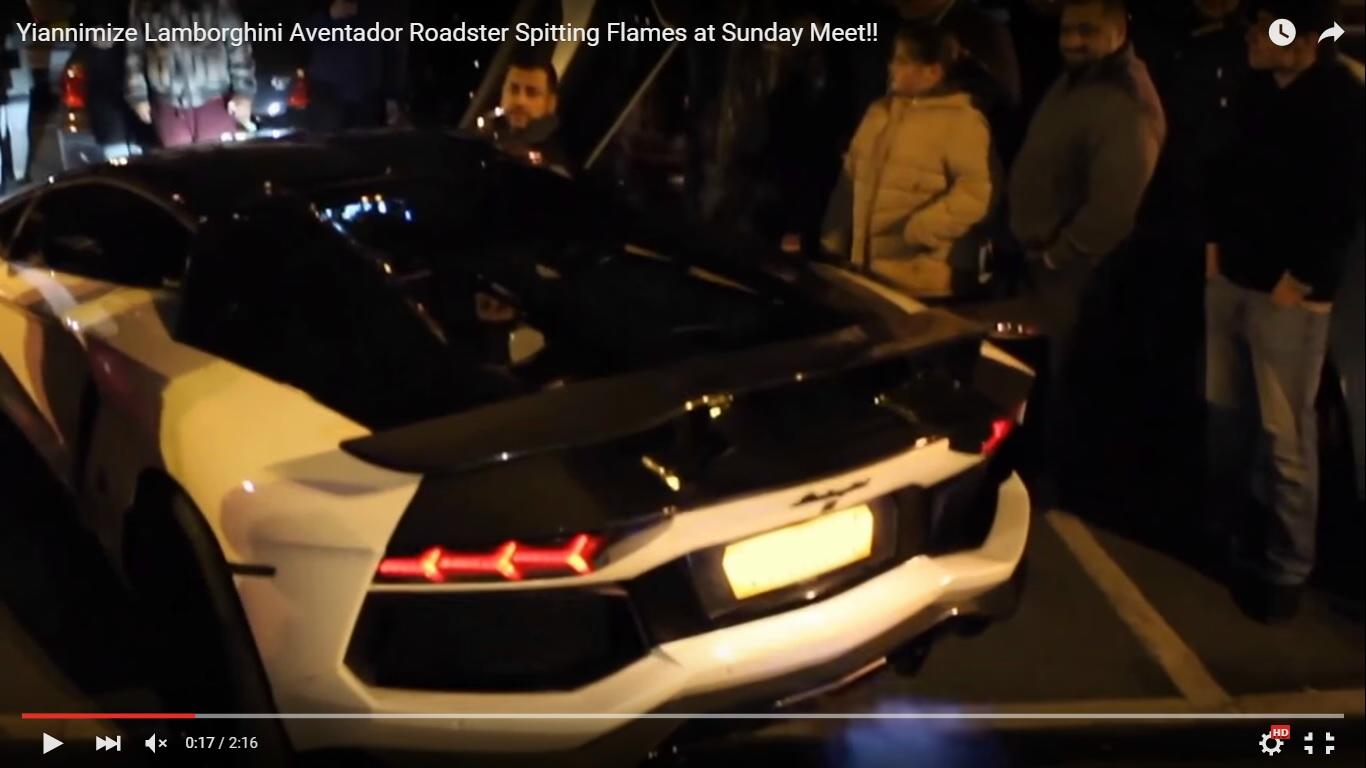 Lamborghini Aventador modificata lancia fiamme come un vulcano [Video]