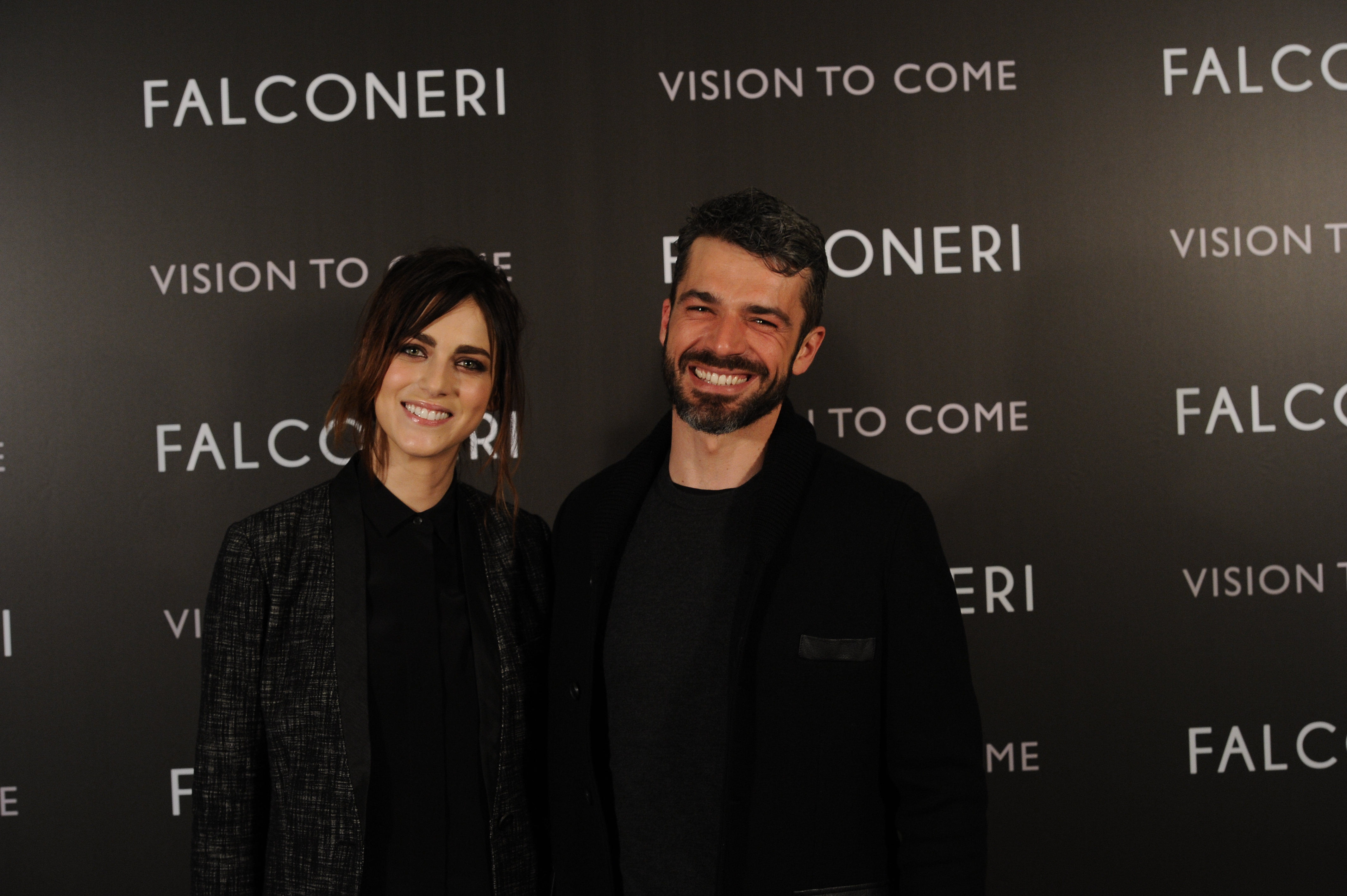 Milano Moda Donna 2016: Falconeri premia il vincitore di Vision to Come, guest Luca Argentero e Miriam Leone