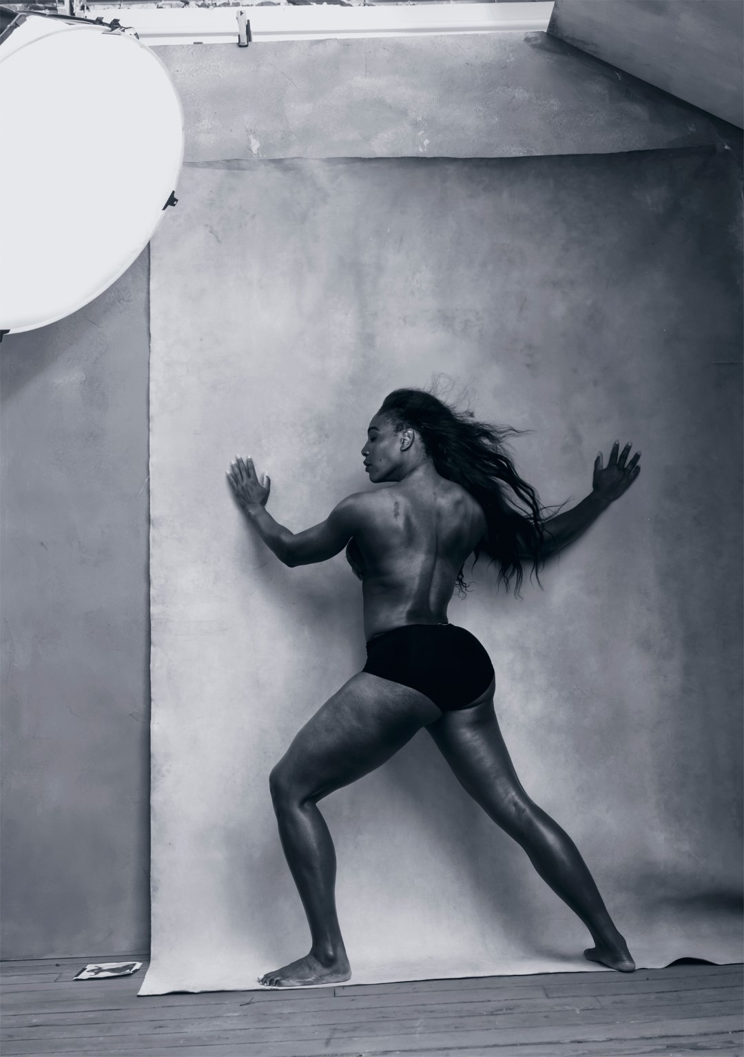 Pirelli Serena Williams: “Amo l’arte che riesce a descrivermi con poche parole”, l’intervista