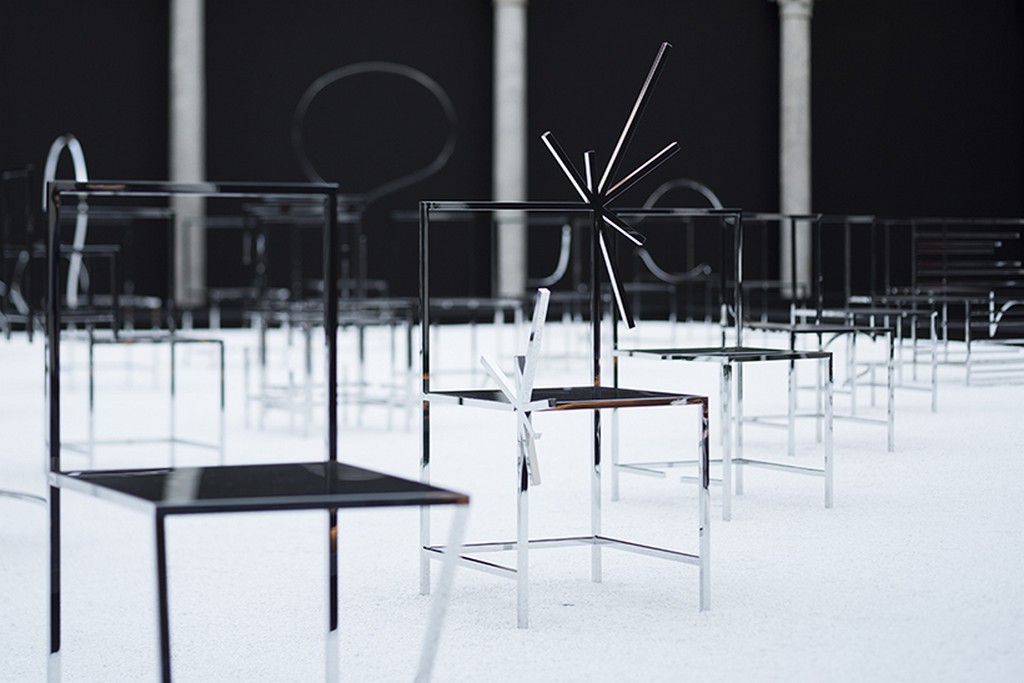 Fuorisalone 2016: le &#8220;50 manga chairs&#8221; di Nendo, le foto