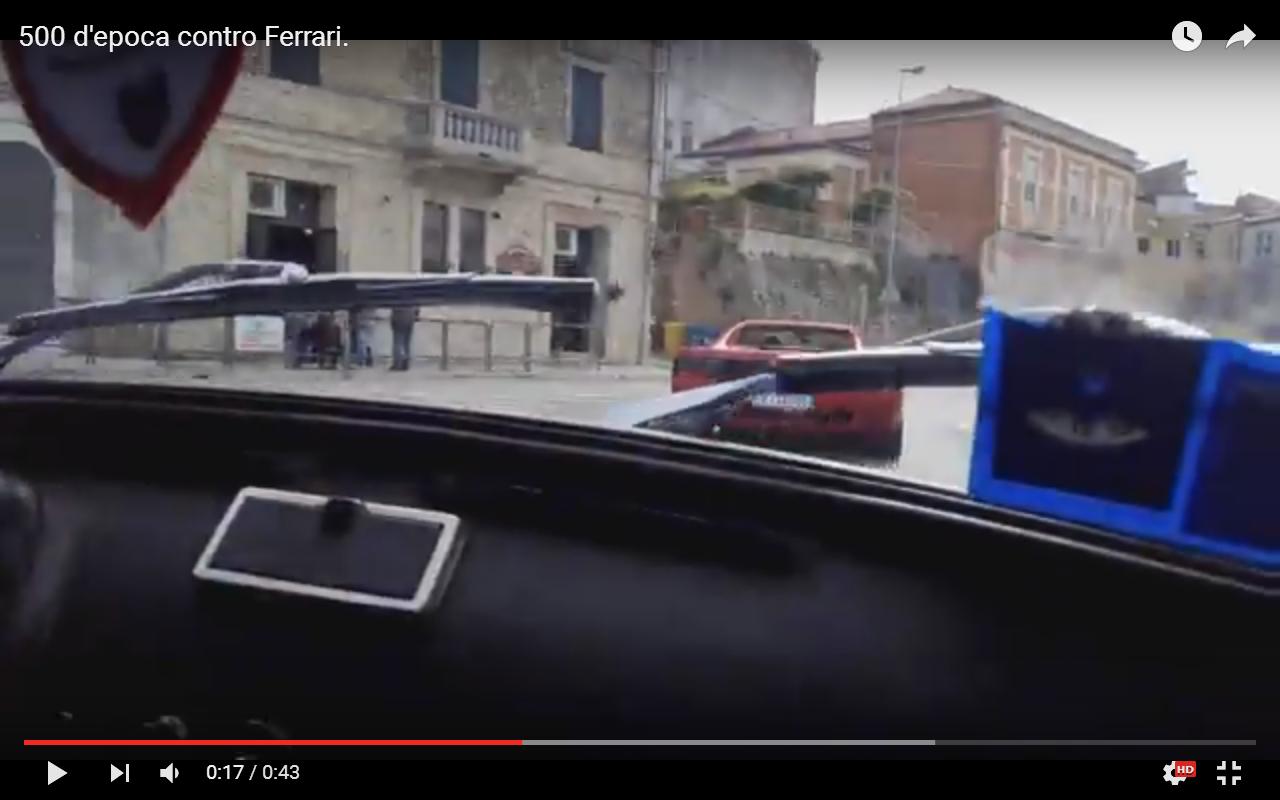 Fiat 500 contro Ferrari [Video]