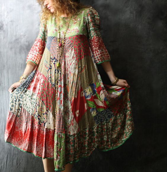 Abito di patchwork vintage a manica lunga