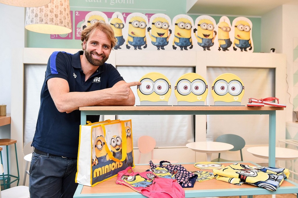 Arena costumi: le collezioni Paw Patrol e Minions all&#8217;Arena Family Lab con Massimiliano Rosolino, le foto