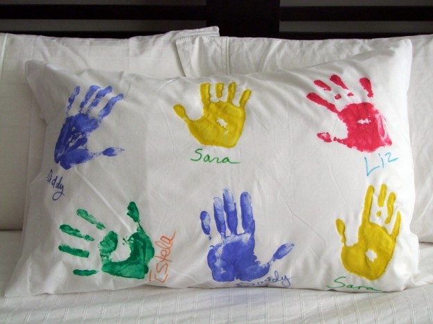 Festa della Mamma, lavoretti: il cuscino personalizzato
