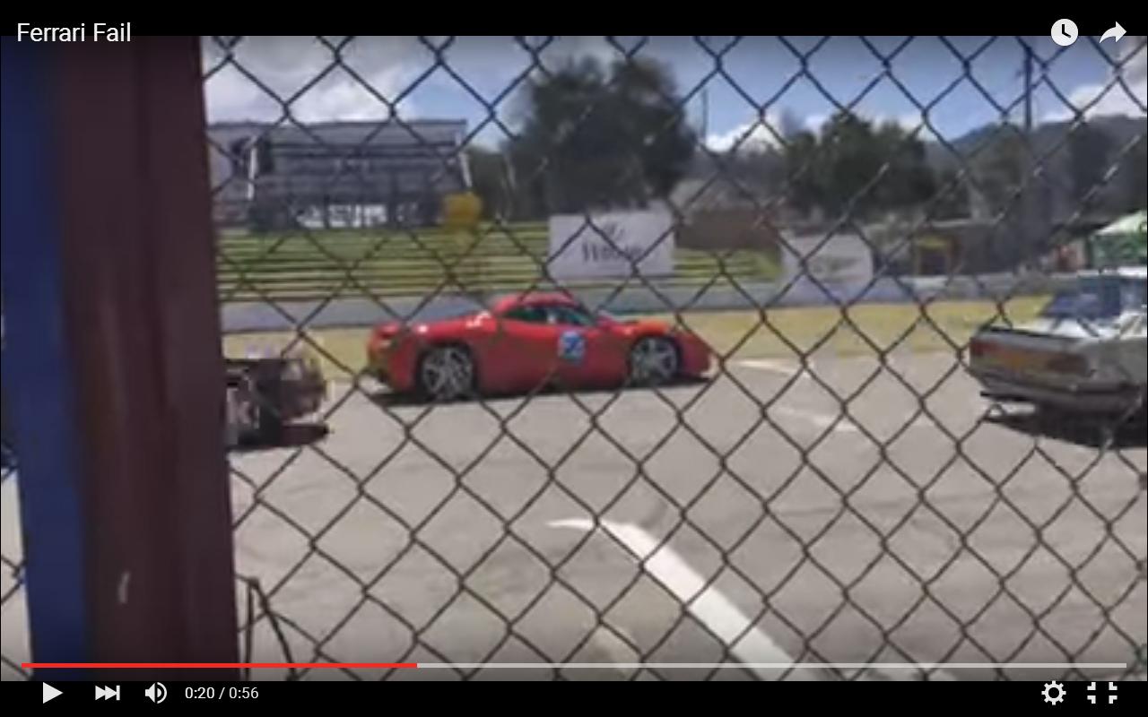 Ferrari 458 Italia in griglia di partenza, ma è fail [Video]
