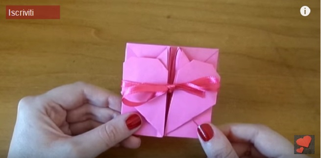 Festa della Mamma lavoretti: la scatola origami a forma di cuore