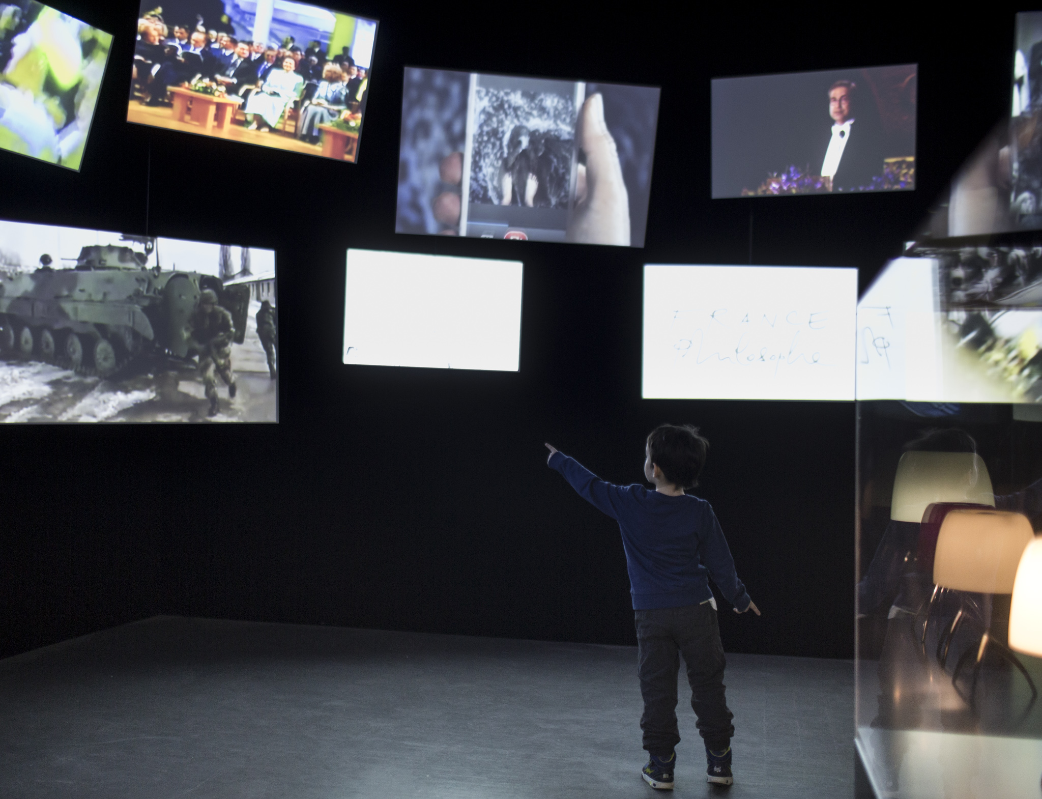 Foscarini La Triennale: inaugurata la mostra Anni Luce, Lumiere’s journey through 25 years of history