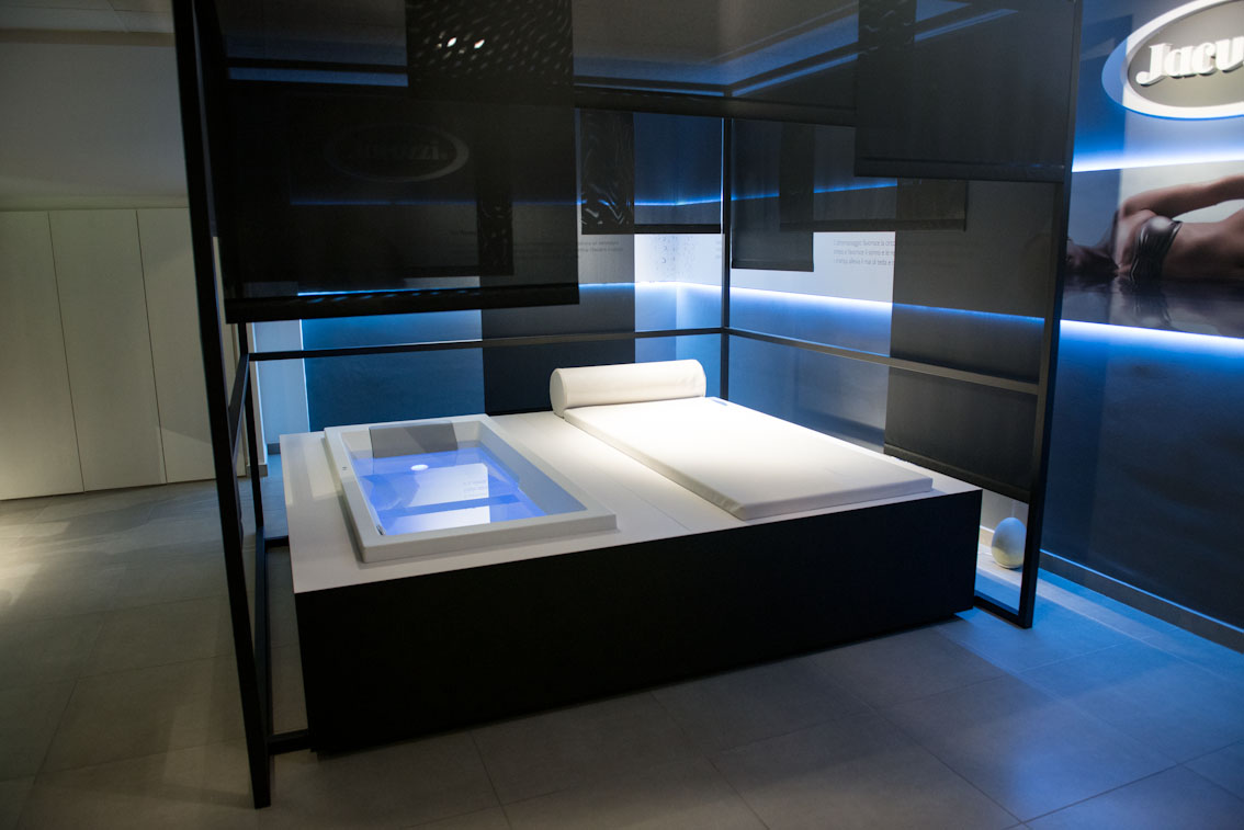 Fuorisalone 2016 Milano: Jacuzzi presenta la nuova vasca termale, le foto