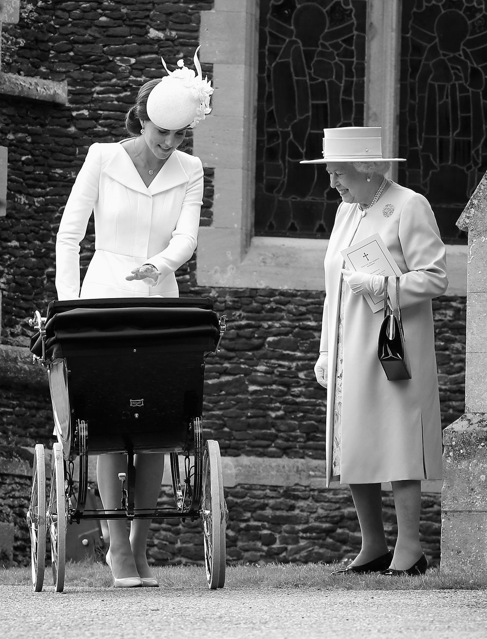 La Regina Elisabetta II compie 90 anni: le foto più belle della sovrana inglese