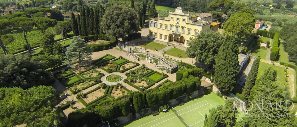 Villa Antinori di Monte Aguglioni: casa-gioiello in vendita