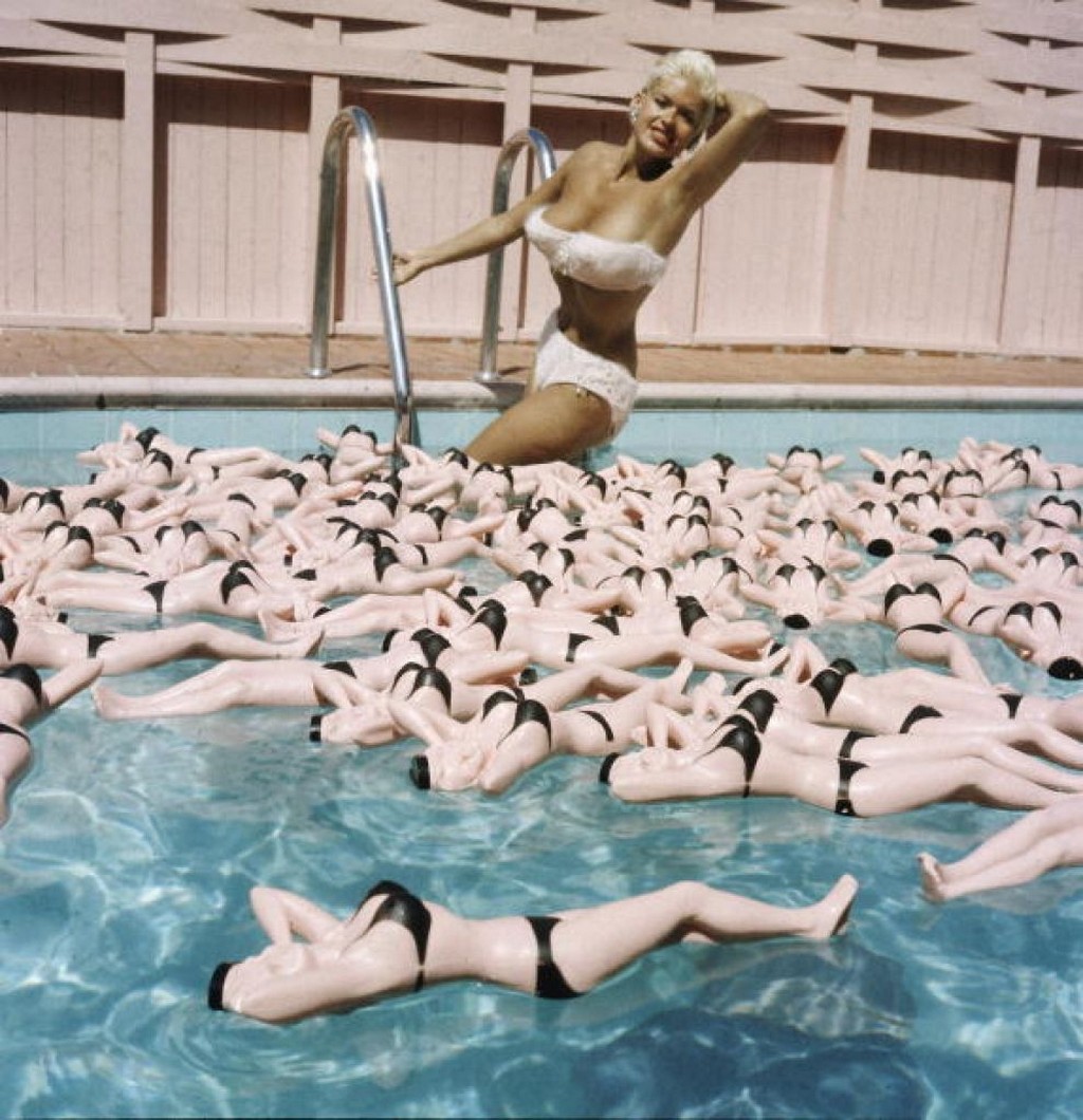Mare di Moda Cannes: Bikonic la mostra Palais des Festivals che racconta il bikini, le foto