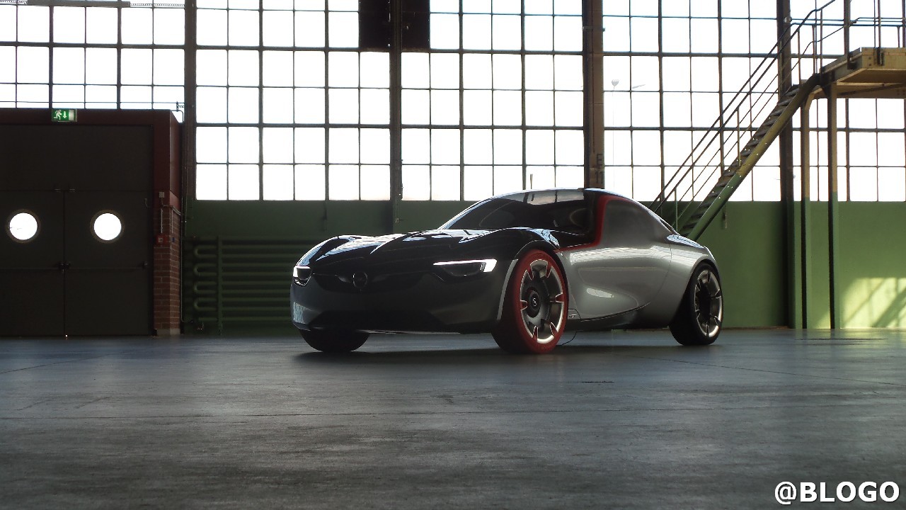 Nuova Opel GT Concept 2016: forme scultoree e linee pure, la sportiva del futuro