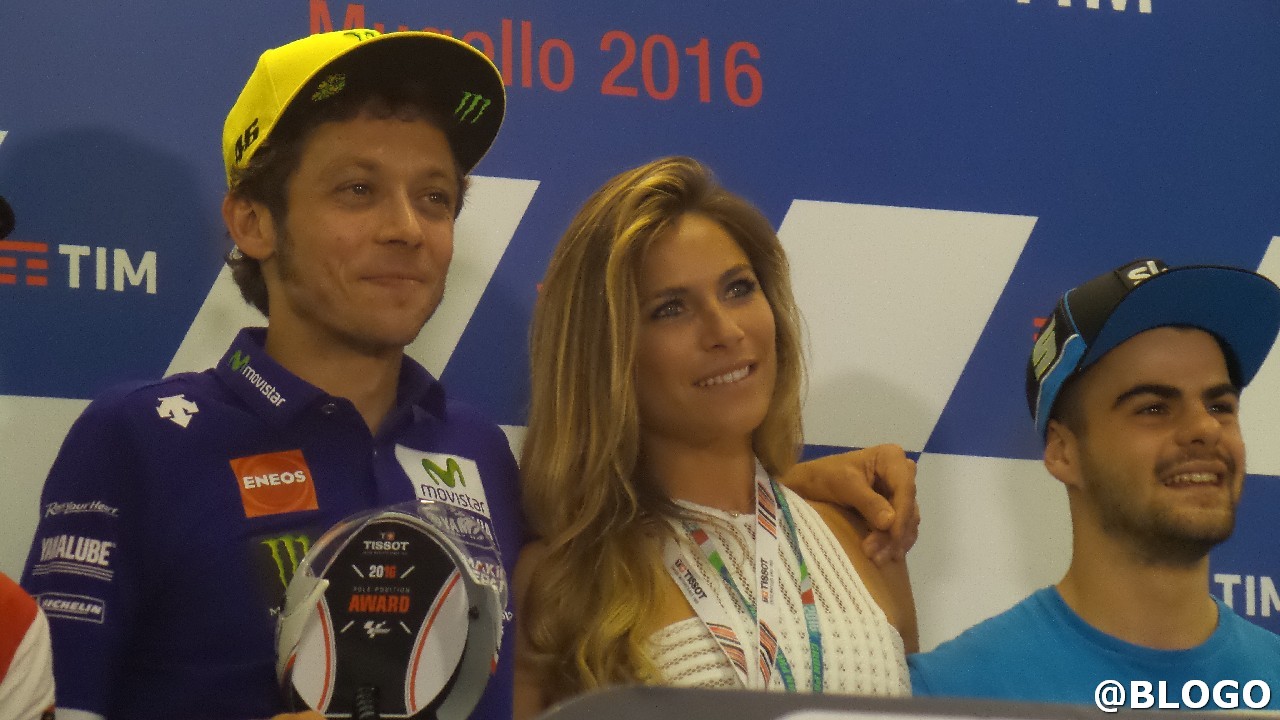 MotoGP Mugello 2016: la pole di Valentino Rossi, premiato da Eleonora Pedron con il Tissot Pole Position Awards, le foto